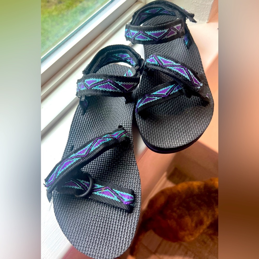 Basswood strapping Velcro hiking sandals